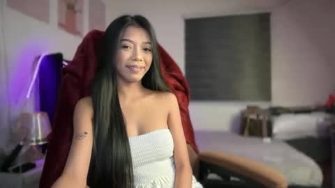 Snapshot of pinay_xpress chatting on 04/10/26, 08:30 TINA online show from 04/10/26, 08:30