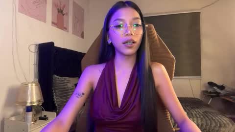 Snapshot of pinay_xpress chatting on 05/05/26, 11:40 TINA online show from 05/05/26, 11:40