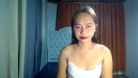 Snapshot of pinay_yahsy chatting on 06/20/26, 02:42 pinay_yahsy online show from 06/20/26, 02:42