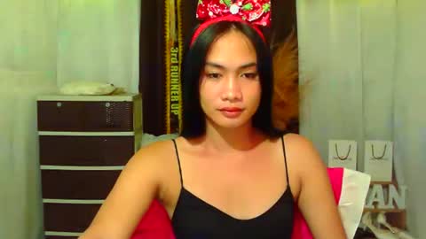 Snapshot of pinaycutie_jilian chatting on 11/30/25, 10:47 jilian online show from 11/30/25, 10:47