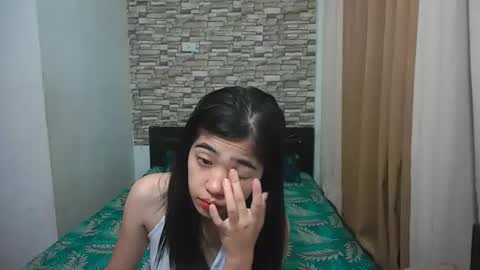 Snapshot of pinaycutie_sylvia chatting on 11/02/25, 11:40 Via online show from 11/02/25, 11:40