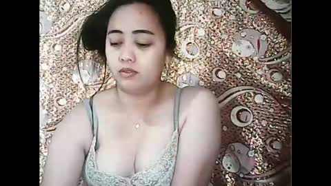 Snapshot of pinayexoticbeauty21 chatting on 12/14/25, 09:52 pinayexoticbeauty21 online show from 12/14/25, 09:52