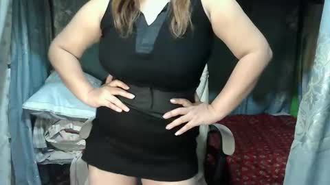 Snapshot of pinayhot_carol chatting on 04/27/26, 02:15 Carol online show from 04/27/26, 02:15