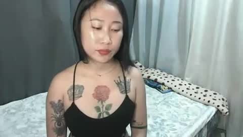 Snapshot of pinayhotty_yumie chatting on 04/09/26, 12:32 yumie online show from 04/09/26, 12:32