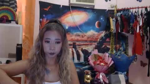 Snapshot of pinaymorena_renelda chatting on 05/13/26, 08:55 pinaymorena_renelda online show from 05/13/26, 08:55