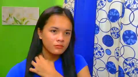 pinaymorena_rhowe online show from 12/02/24, 12:09