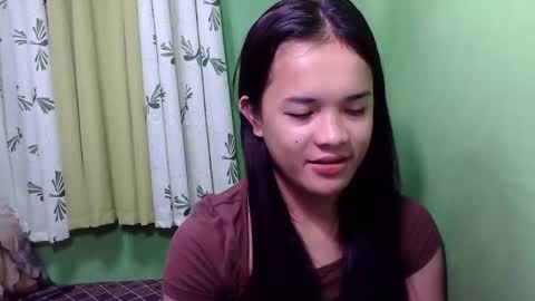 pinaymorena_rhowe online show from 12/06/24, 10:41