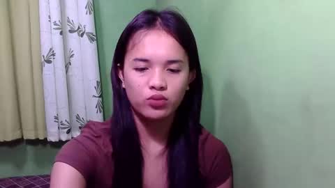 pinaymorena_rhowe online show from 12/07/24, 02:35