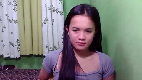 pinaymorena_rhowe online show from 12/09/24, 12:45