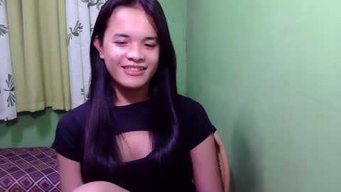 pinaymorena_rhowe online show from 12/21/24, 04:19