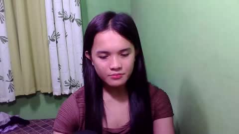 pinaymorena_rhowe online show from 12/28/24, 03:26