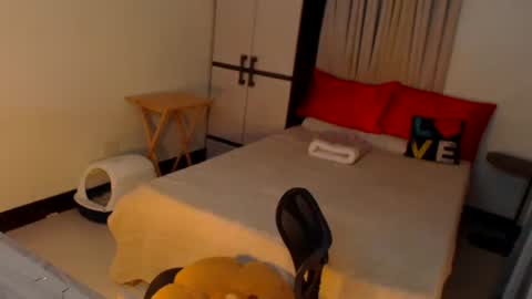 Snapshot of pinaysluttyaira chatting on 04/17/26, 02:25 PinaySluttyAira online show from 04/17/26, 02:25