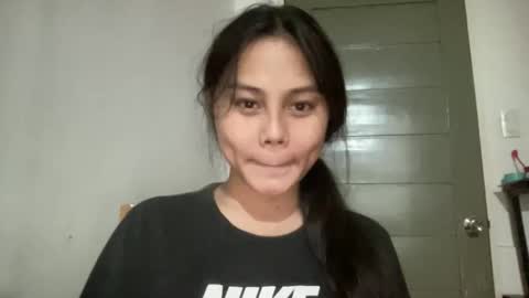 Snapshot of pinaysofia chatting on 09/15/25, 12:05 pinaysofia online show from 09/15/25, 12:05