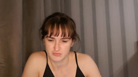 Snapshot of pineapple__mood chatting on 05/20/26, 04:46 online show from 05/20/26, 04:46