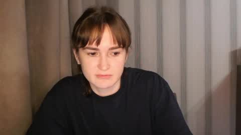 Snapshot of pineapple__mood chatting on 06/09/26, 04:40 online show from 06/09/26, 04:40