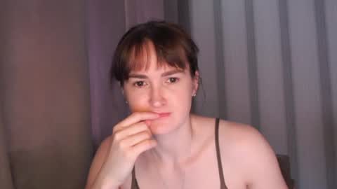 Snapshot of pineapple__mood chatting on 07/07/26, 05:10 online show from 07/07/26, 05:10