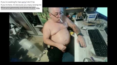 Snapshot of pini_z chatting on 12/30/24, 08:36 pini_z online show from 12/30/24, 08:36