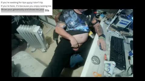 Snapshot of pini_z chatting on 01/05/25, 12:10 pini_z online show from 01/05/25, 12:10