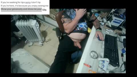 Snapshot of pini_z chatting on 01/05/25, 04:27 pini_z online show from 01/05/25, 04:27