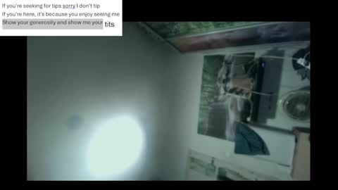 Snapshot of pini_z chatting on 01/06/25, 04:55 pini_z online show from 01/06/25, 04:55