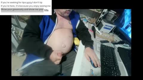 Snapshot of pini_z chatting on 01/08/25, 08:50 pini_z online show from 01/08/25, 08:50