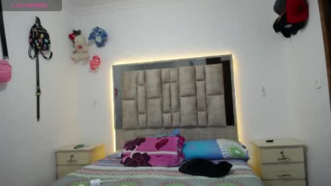 tiffany online show from 04/15/26, 03:57