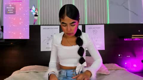 pink_as online show from 09/19/25, 01:01