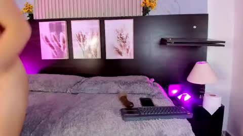 pink_as online show from 03/05/26, 02:57