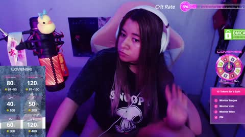 Snapshot of pink_girl0n chatting on 12/31/24, 04:35 Kitty online show from 12/31/24, 04:35