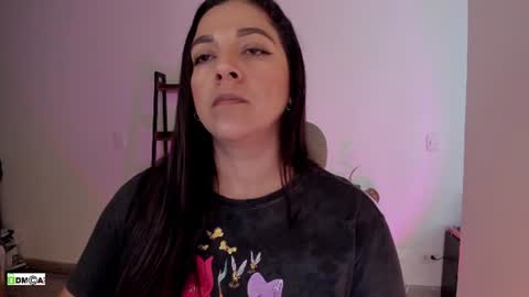 Snapshot of pink_kitten_ chatting on 07/25/26, 02:58 Eli online show from 07/25/26, 02:58