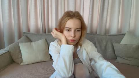 pink_lila18 online show from 03/10/26, 03:33