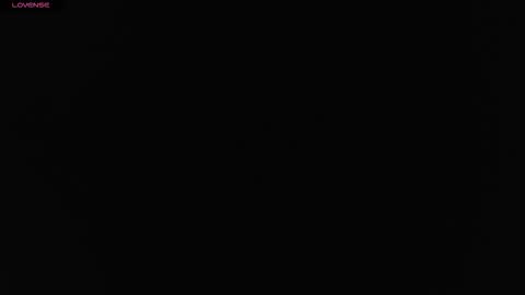 Snapshot of pink_love_25 chatting on 10/20/25, 03:51 pink_love_25 online show from 10/20/25, 03:51