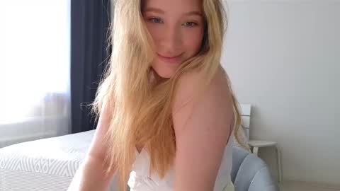   online show from 10/08/25, 03:26