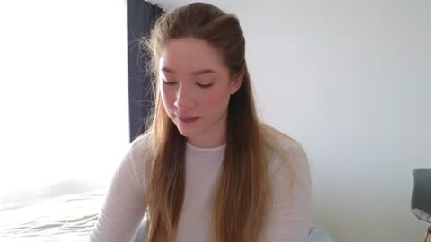 Snapshot of pink_rosee_ chatting on 07/07/26, 02:47 online show from 07/07/26, 02:47