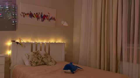 Eva online show from 10/13/25, 05:13