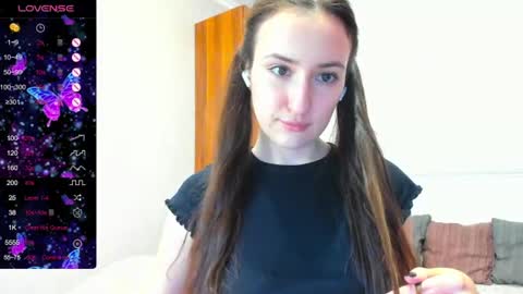Snapshot of pink_soda33 chatting on 06/29/26, 10:48 pink_soda33 online show from 06/29/26, 10:48