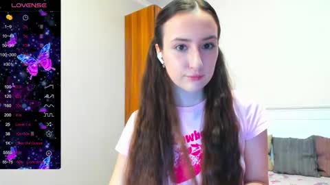 Snapshot of pink_soda33 chatting on 07/06/26, 06:10 pink_soda33 online show from 07/06/26, 06:10
