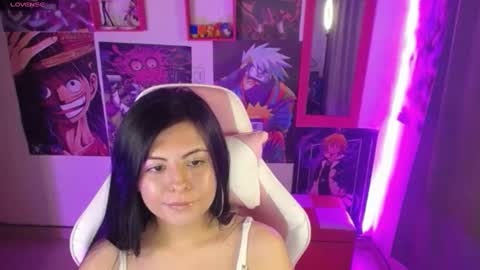 pink_yuii online show from 12/19/24, 12:02