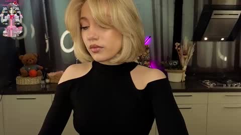 Adele online show from 02/27/25, 09:00