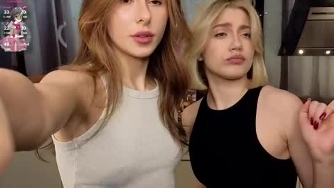 Adele online show from 03/11/25, 11:23