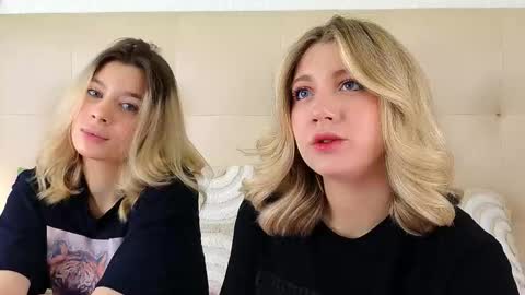 Snapshot of pinkadele chatting on 12/20/25, 09:05 Adele online show from 12/20/25, 09:05