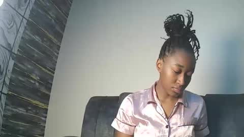 PinkyAura online show from 02/11/26, 09:14