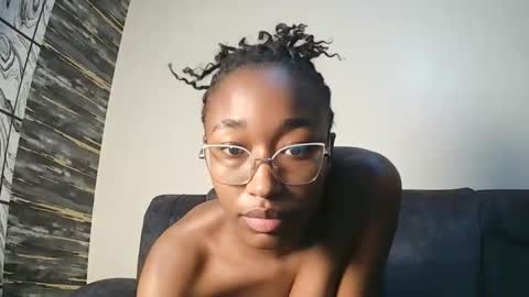 PinkyAura online show from 03/09/26, 11:14