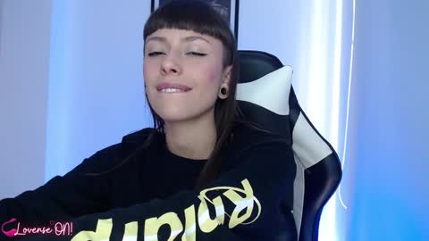 Emily online show from 01/11/25, 07:59