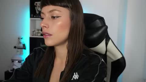 Snapshot of pinkcatlive chatting on 04/14/26, 05:08 Emily online show from 04/14/26, 05:08