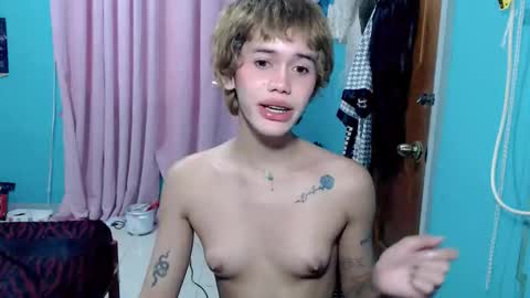 Snapshot of pinke_princesx1 chatting on 04/26/26, 03:15 Cherry online show from 04/26/26, 03:15