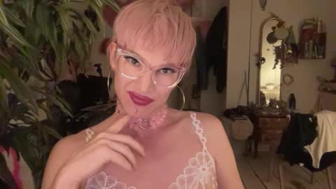 Snapshot of pinkfag chatting on 03/13/26, 06:03 pinkfag online show from 03/13/26, 06:03