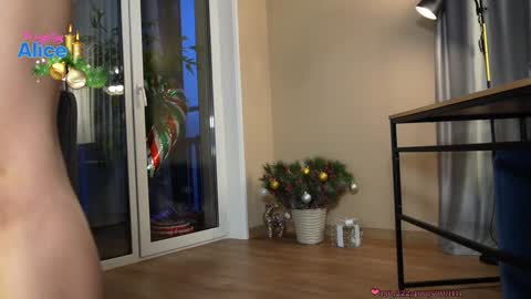 Snapshot of pinkheart_ chatting on 01/04/25, 01:42 Alice   online show from 01/04/25, 01:42