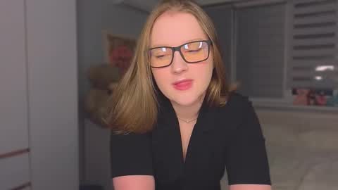 Snapshot of pinkiep1e chatting on 01/18/26, 12:25 pinkiep1e online show from 01/18/26, 12:25