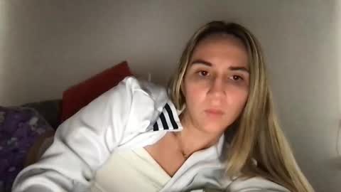 Snapshot of pinkilola chatting on 04/15/26, 03:30 Pinkilola online show from 04/15/26, 03:30